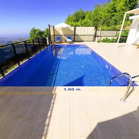 Villa Guemues וילה